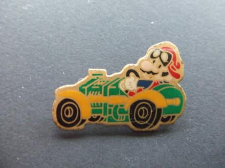 Super Mario in racewagen